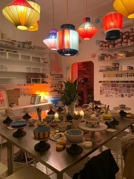 Decorazione di ceramica e aperitivo a Milano