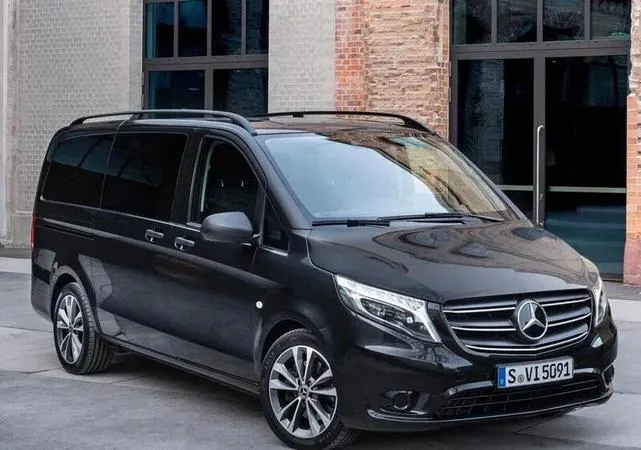 Black VAN MERCEDES