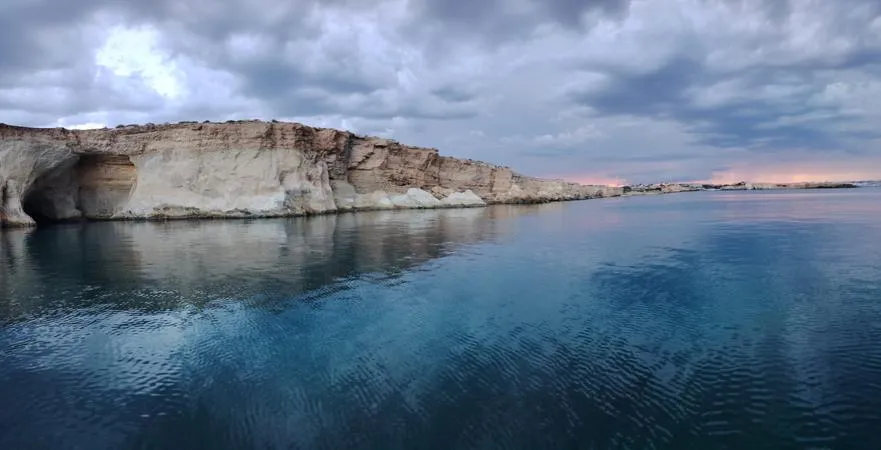 Escursione in barca condivisa di 2 ore e mezza tra Ortigia e baia della Pillirina