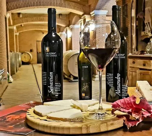 Degustazione vini con visita alla cantina La Luna del Casale ai Castelli Romani