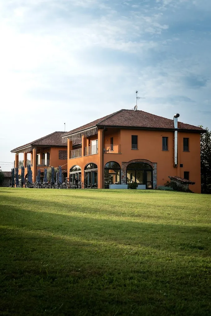 Cena romantica sul Lago di Varese e pernottamento