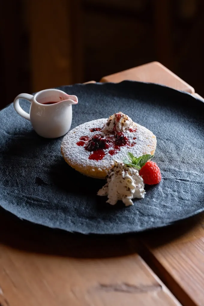 Cena romantica sul Lago di Varese e pernottamento