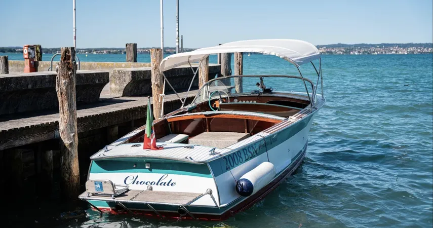Tour in Motoscafo Classico sul Lago d'Iseo da Lovere