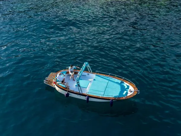 Boat tours on the Amalfi Coast from Maiori to Positano
