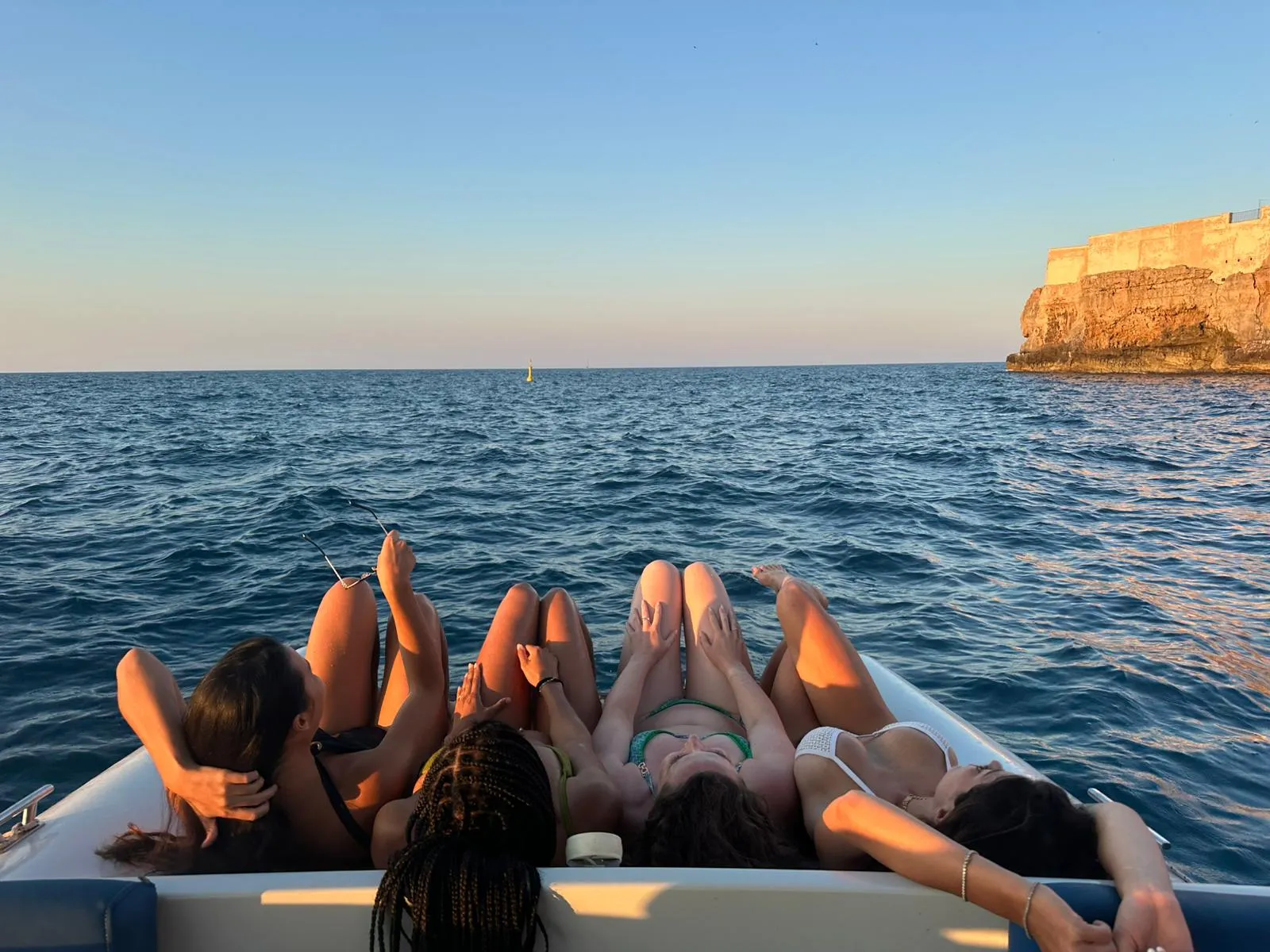 Tour in catamarano delle grotte di Polignano a Mare e snorkeling