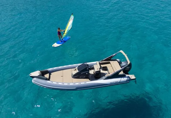 Escursione in barca giornaliera a Capo Zafferano con aperitivo e snorkeling