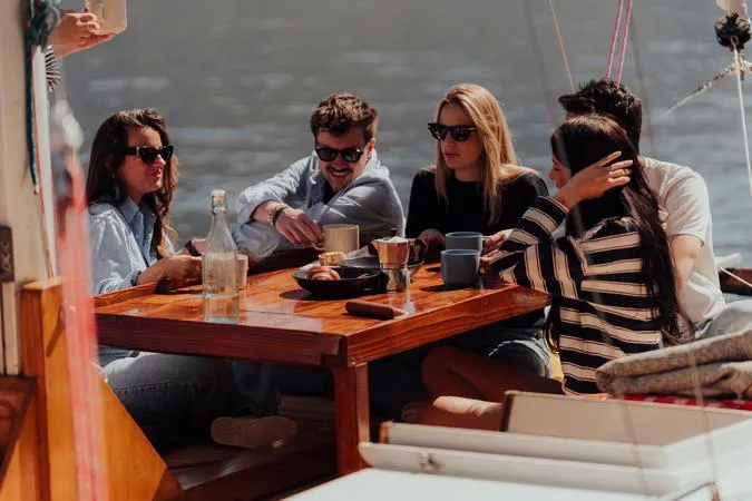 Tour privato personalizzato in catamarano sul Lago di Como