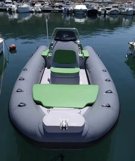 Noleggio gommone senza patente a Castelsardo