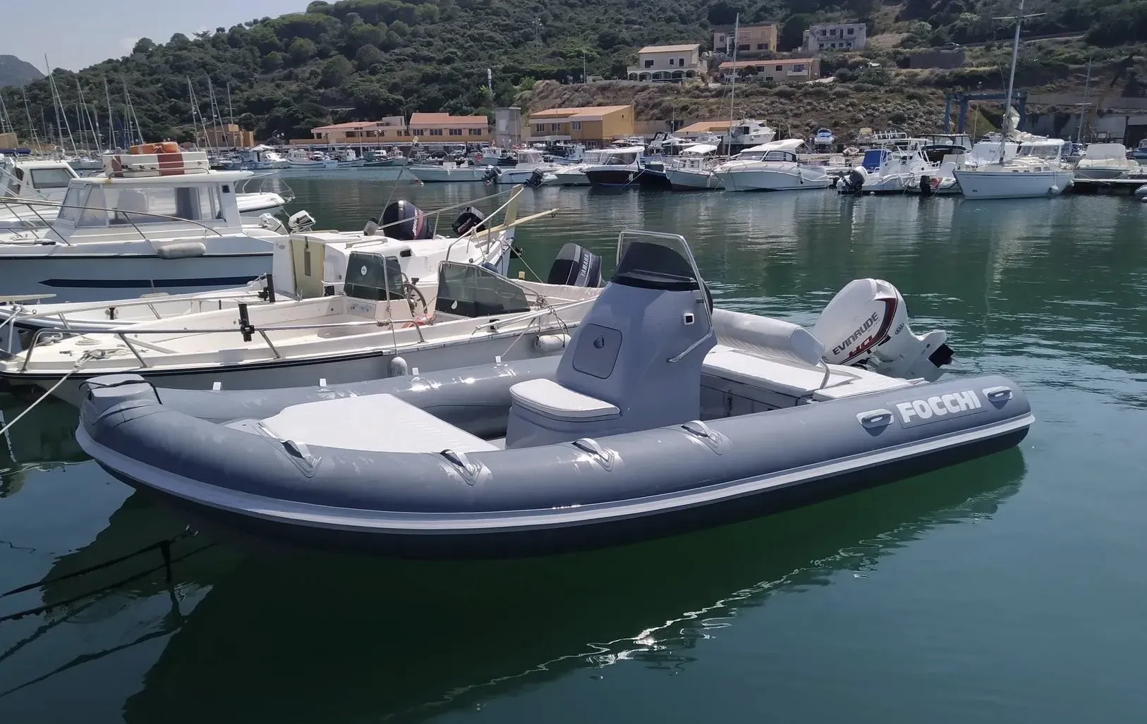 Noleggio gommone senza patente a Castelsardo