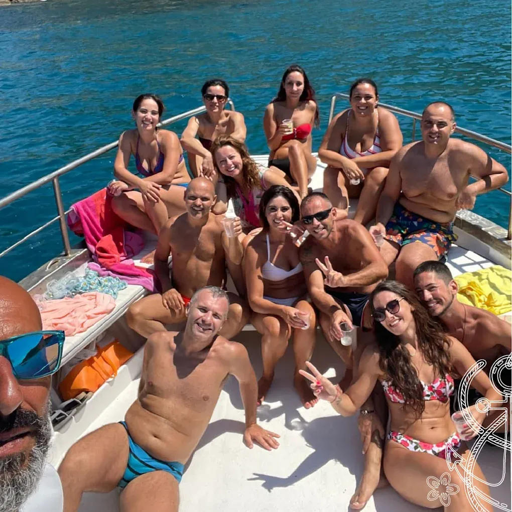 Escursione giornaliera in barca condivisa da Milazzo a Lipari e Vulcano