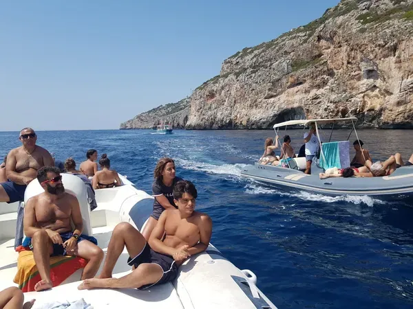 Escursione in barca alle grotte di Santa Maria di Leuca