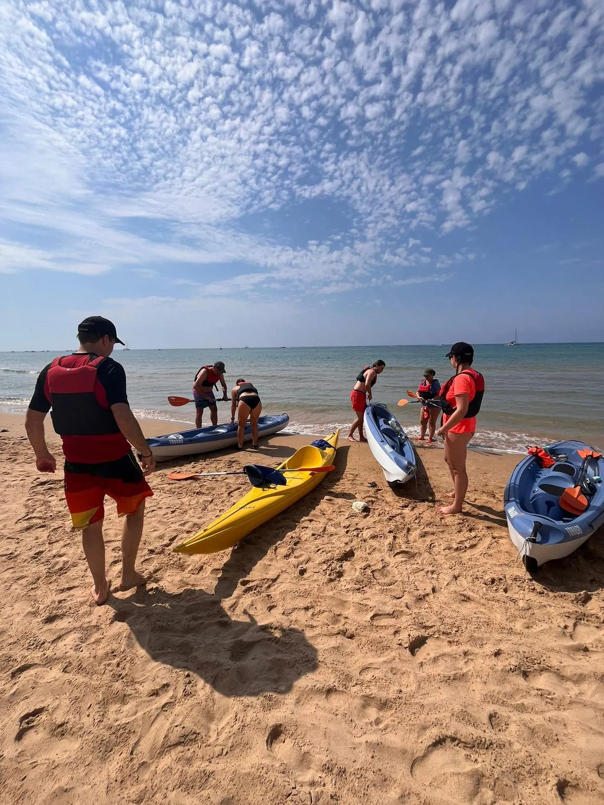 Giro in Kayak alla Scala dei Turchi con snorkeling