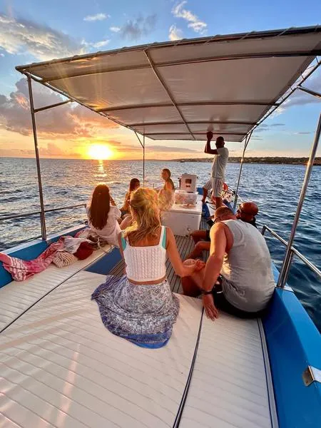 Escursione in barca con aperitivo al tramonto a Santa Maria Di Leuca