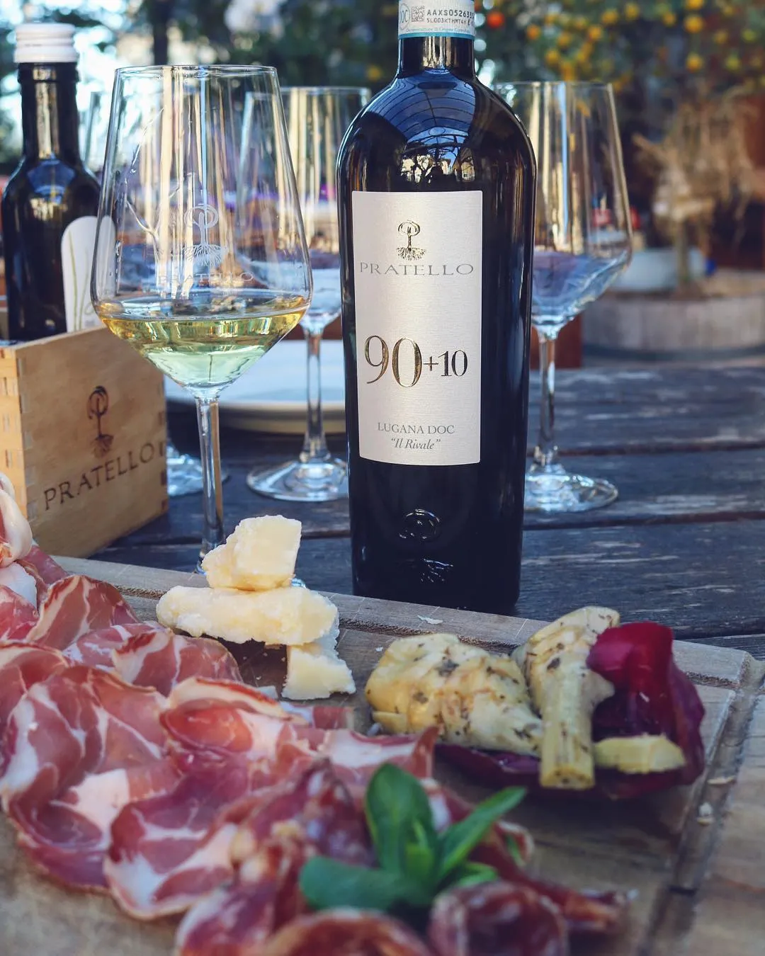 Degustazione Vini Al Lago Di Garda E Pranzo In Agriturismo Holidoit