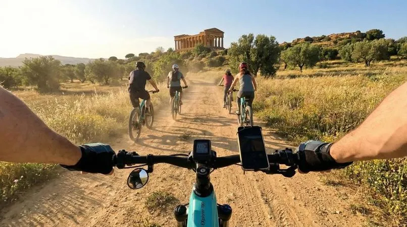 Giro in E-Bike tra la Valle dei Templi e Agrigento con degustazione di prodotti tipici