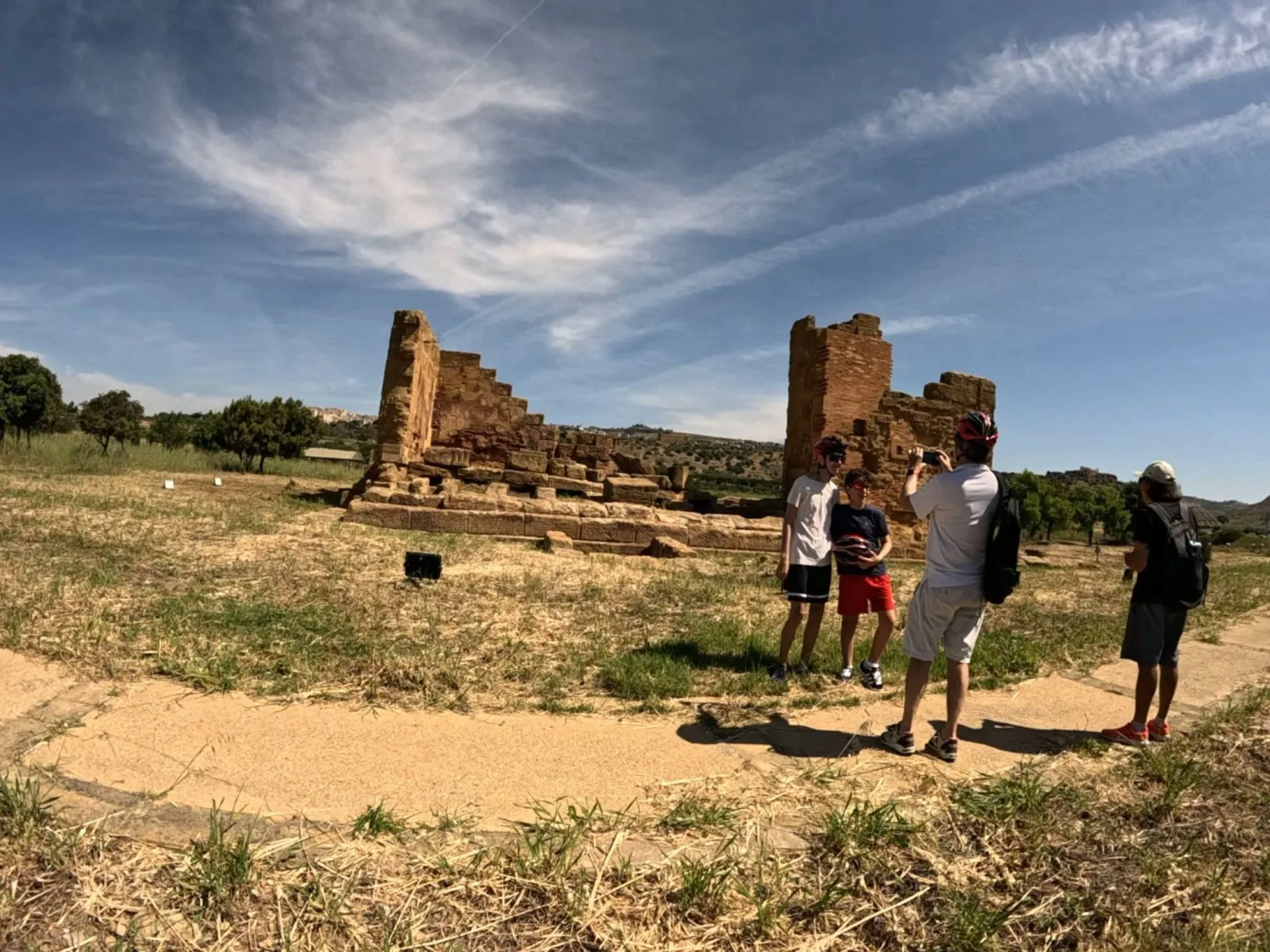 Giro in E-Bike tra la Valle dei Templi e Agrigento con degustazione di prodotti tipici