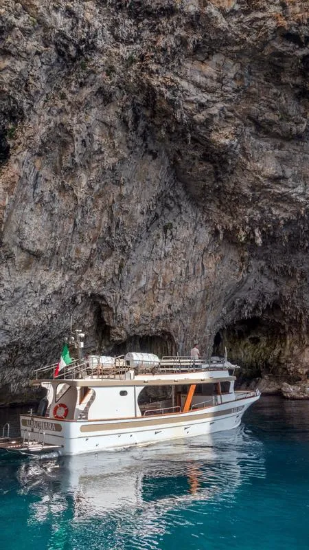 Escursione in barca per l'intera giornata da Castro a Otranto con pranzo