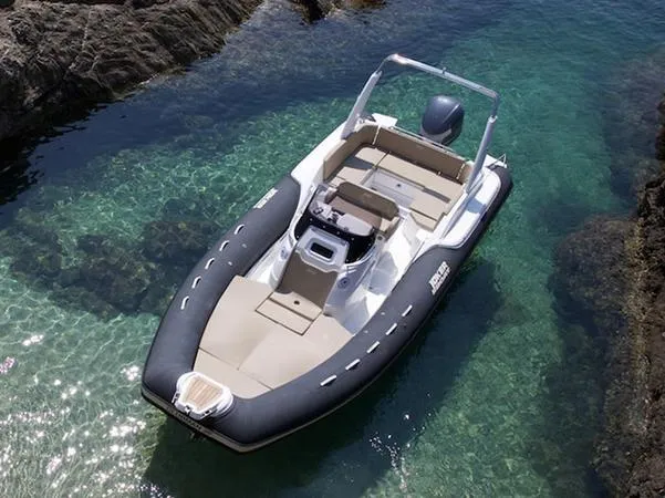 Noleggio Barca con Skipper nell'Arcipelago di La Maddalena - Club 28