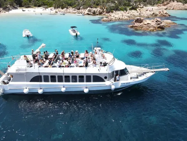 Escursione in motonave a Spargi e Budelli da Palau