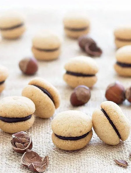 ALBA walking tour con degustazioni (tartufo e nocciole)