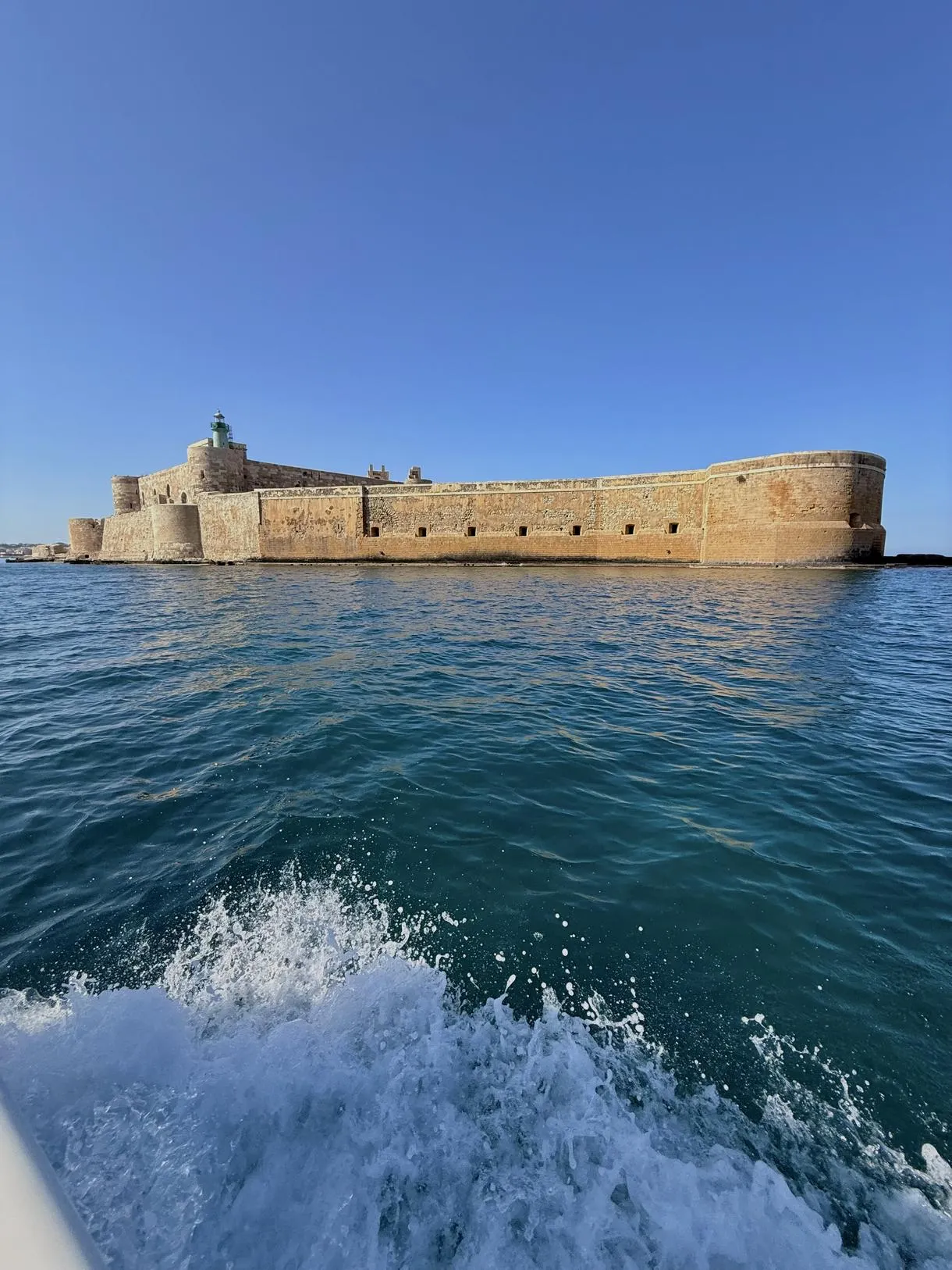 Giro in barca ad Ortigia con visita alle grotte
