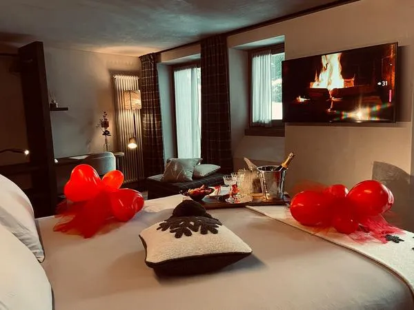 Notte romantica in baita con colazione e trasporto in motoslitta a Rhêmes Notre Dame