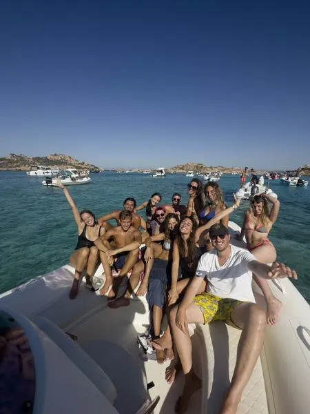 Gita in barca giornaliera all'Arcipelago della Maddalena con degustazione