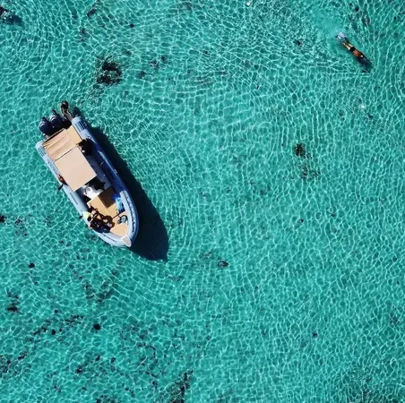 Tour della Corsica in gommone da La Maddalena con aperitivo