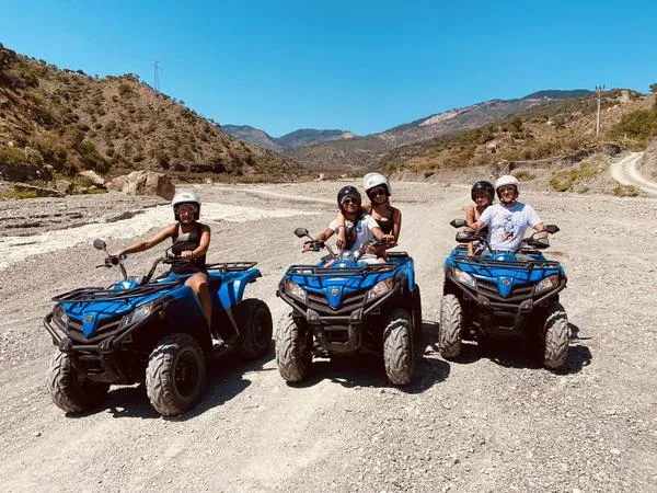Tour in quad nella Valle dell'Alcantara