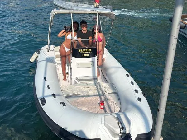 Noleggio Gommone a Capri