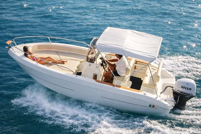 Escursione privata in barca a Capri con skipper