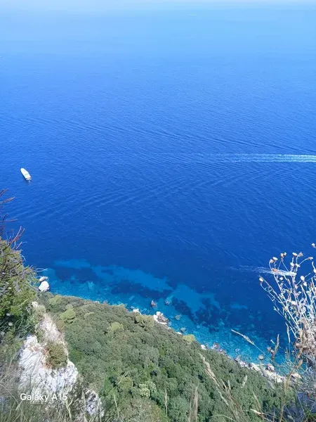Escursione privata in barca a Capri con skipper