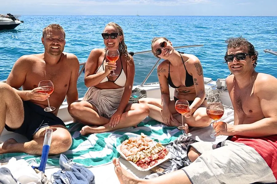Tour in barca nel Golfo dei Poeti da La Spezia con aperitivo