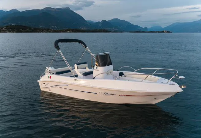 Noleggio barca sul Lago di Garda senza patente