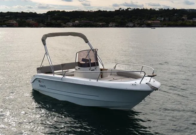 Noleggio Barca 90CV sul Lago di Garda con patente nautica