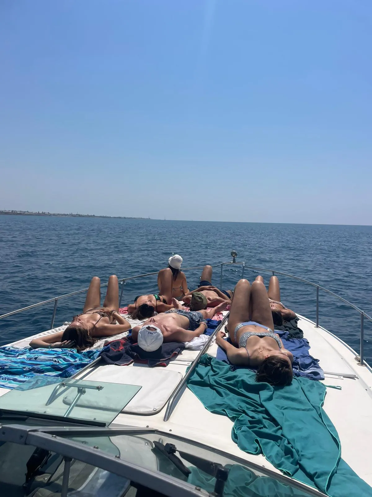 Escursione in yacht sulla Costa Ragusana