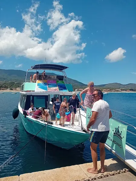 Tour in barca di mezza giornata da Marina di Campo a Sant'Andrea