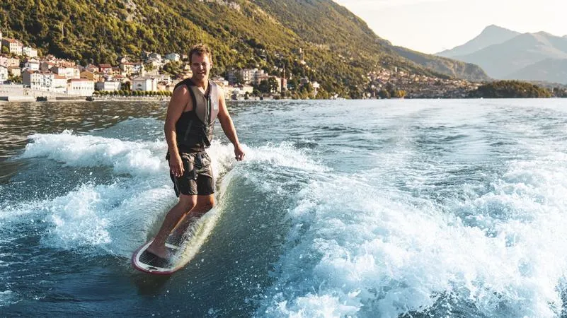 Wakeboard e Wakesurf sul Lago di Como con Istruttore