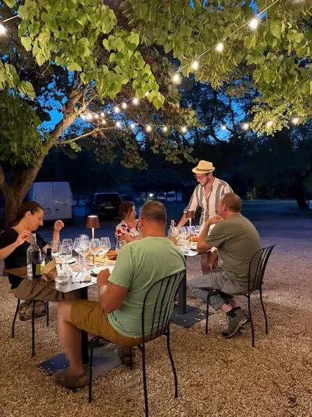 Degustazione guidata di 5 vini Nenci con tagliere e dessert