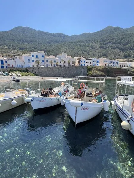 Boat tour in Marettimo with a view of the caves