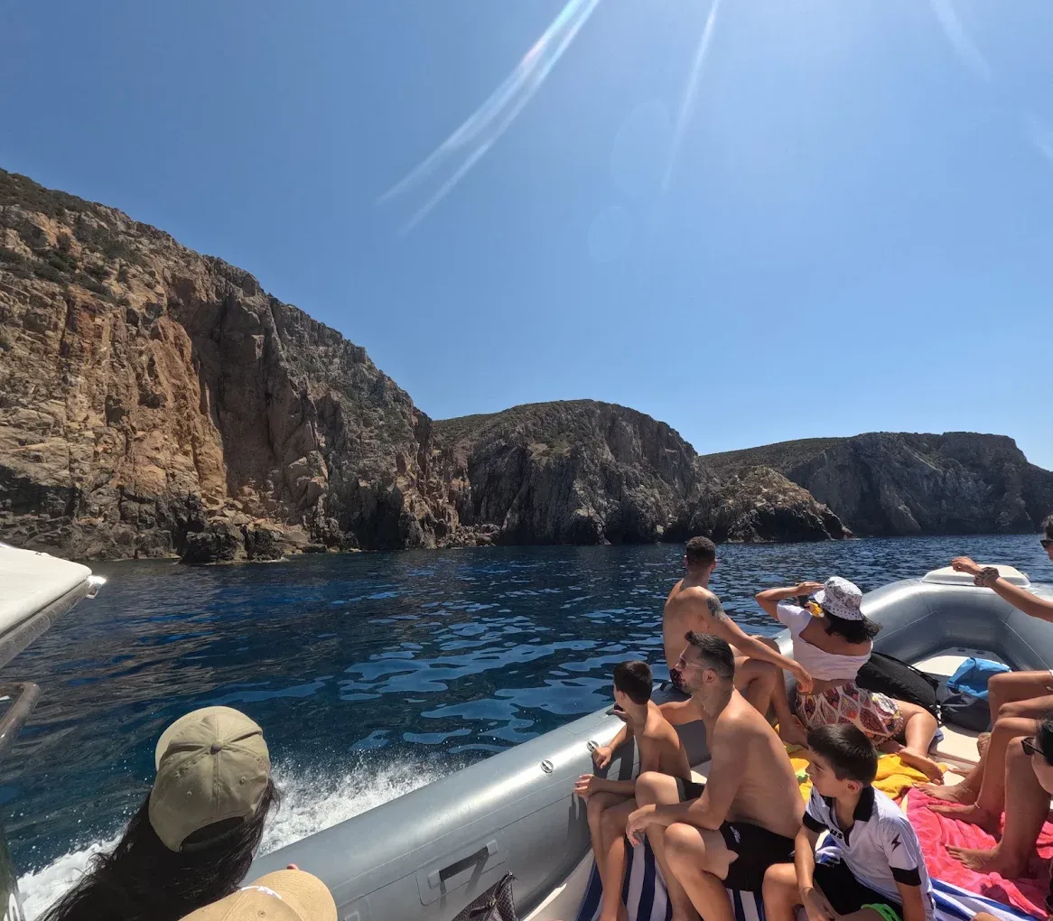 Tour in gommone condiviso da Buggerru a Porto Flavia