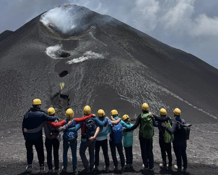 Trekking sull'Etna con guida vulcanologica