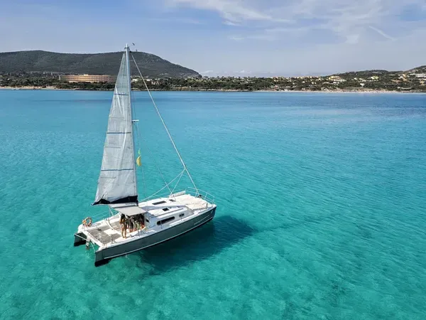 Escursione in catamarano all'Asinara da Stintino con pranzo