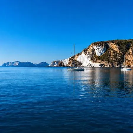 Linea isola di Palmarola con Pranzo