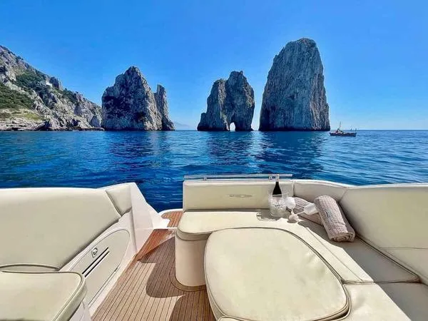 Tour in barca con aperitivo e snorkeling da Isola delle Femmine