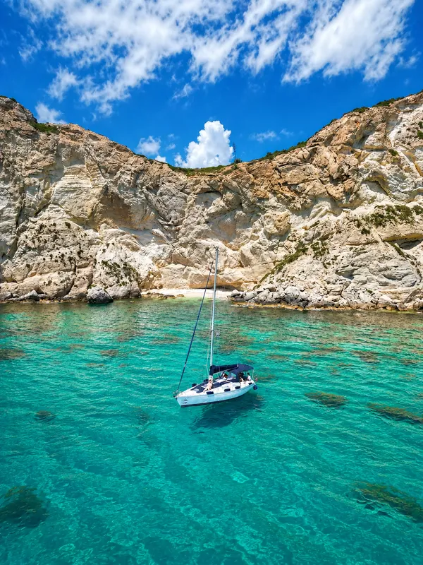 Tour in barca a vela nel Golfo degli Angeli con aperitivo da Cagliari