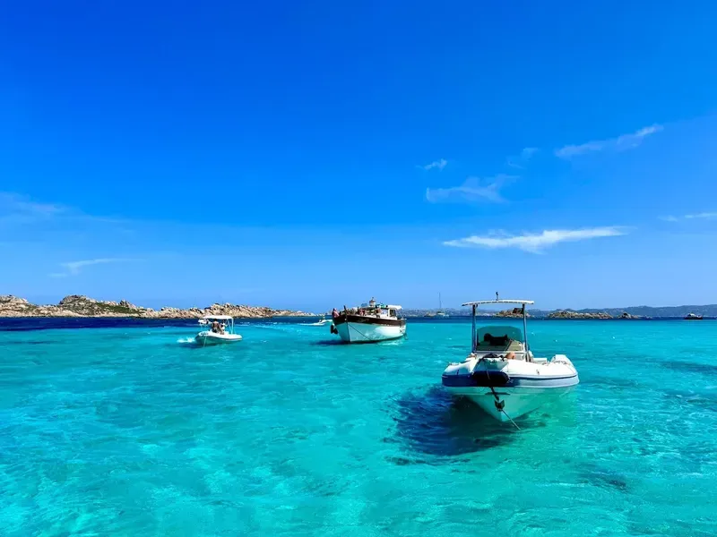 Escursione in barca all'Isola di Budelli e Spargi da Palau con skipper