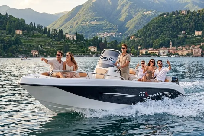 Lago di Como: Noleggio Barca Senza Patente – Libertà Totale tra Ville e Acque Cristalline