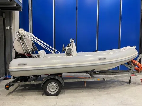 Noleggio gommone 40cv ARIMAR senza patente