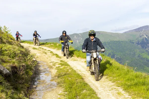 Tour in motocross elettrica nella Valle Pesio con aperitivo